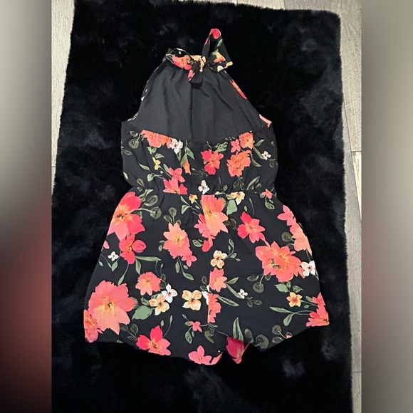 Floral Print Halter Romper - Large - Bright, Vibrant Summer Style - Picture 3 of 12
